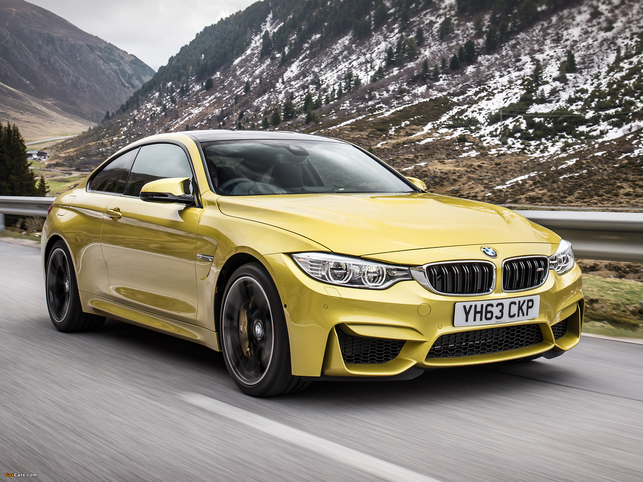 BMW M4 Coupé UK-spec (F82) 2014 photos (2048 x 1536)