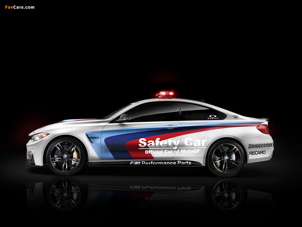 BMW M4 Coupé MotoGP Safety Car (F82) 2014 photos (1024 x 768)