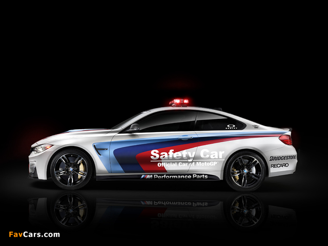 BMW M4 Coupé MotoGP Safety Car (F82) 2014 photos (640 x 480)