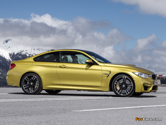 BMW M4 Coupé UK-spec (F82) 2014 pictures (640 x 480)