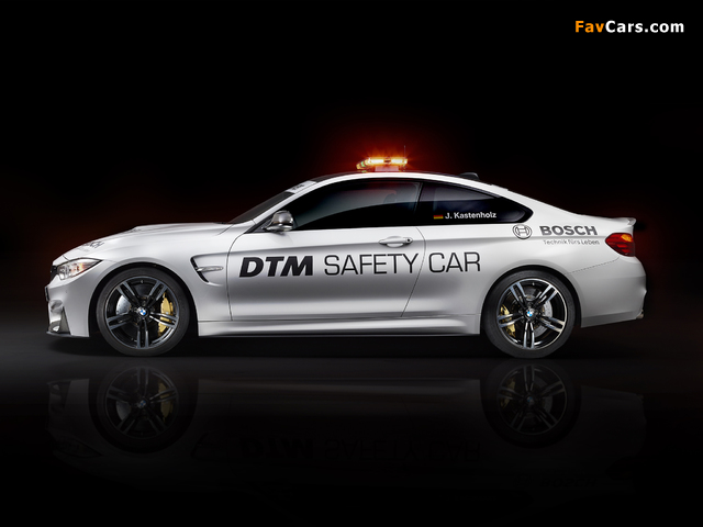 BMW M4 Coupé DTM Safety Car (F82) 2014 pictures (640 x 480)