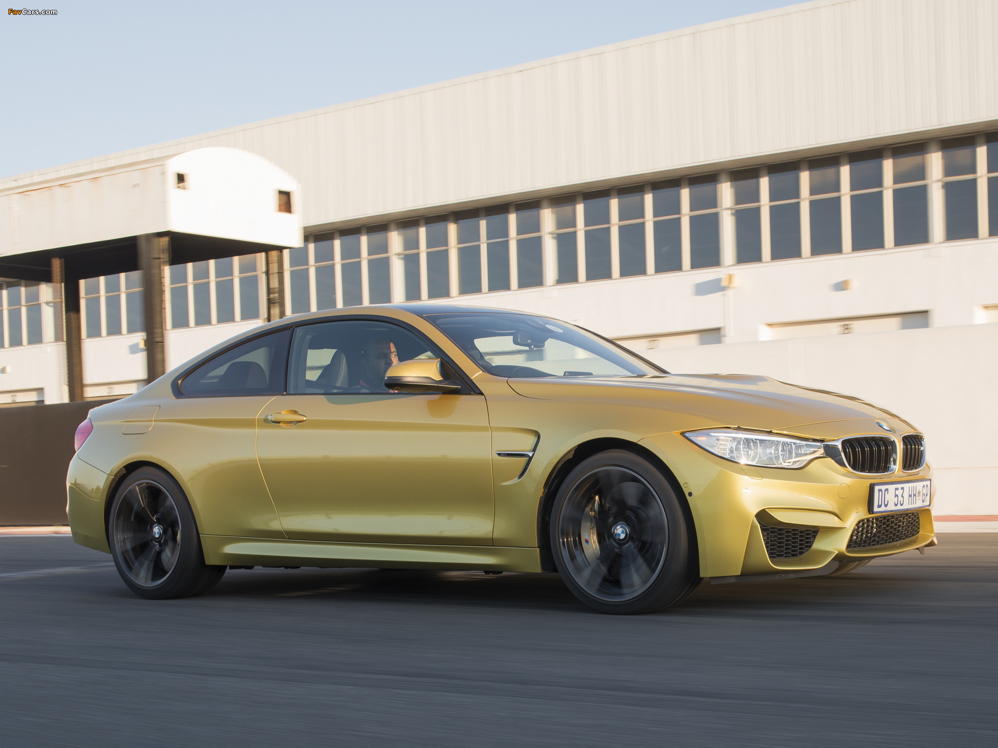 BMW M4 Coupé ZA-spec (F82) 2014 wallpapers (2048 x 1536)