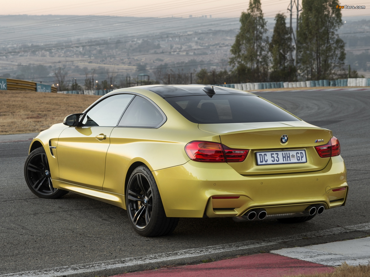 Images of BMW M4 Coupé ZA-spec (F82) 2014 (1280 x 960)