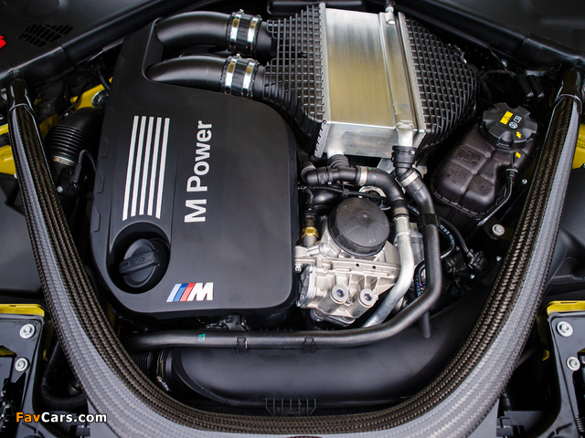 Images of 2015 BMW M4 Coupé US-spec (F82) 2014 (640 x 480)