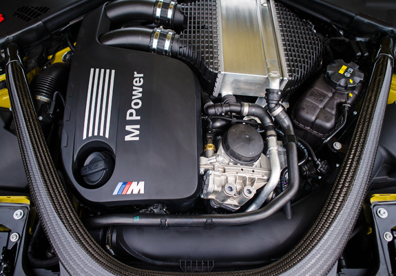 Images of 2015 BMW M4 Coupé US-spec (F82) 2014