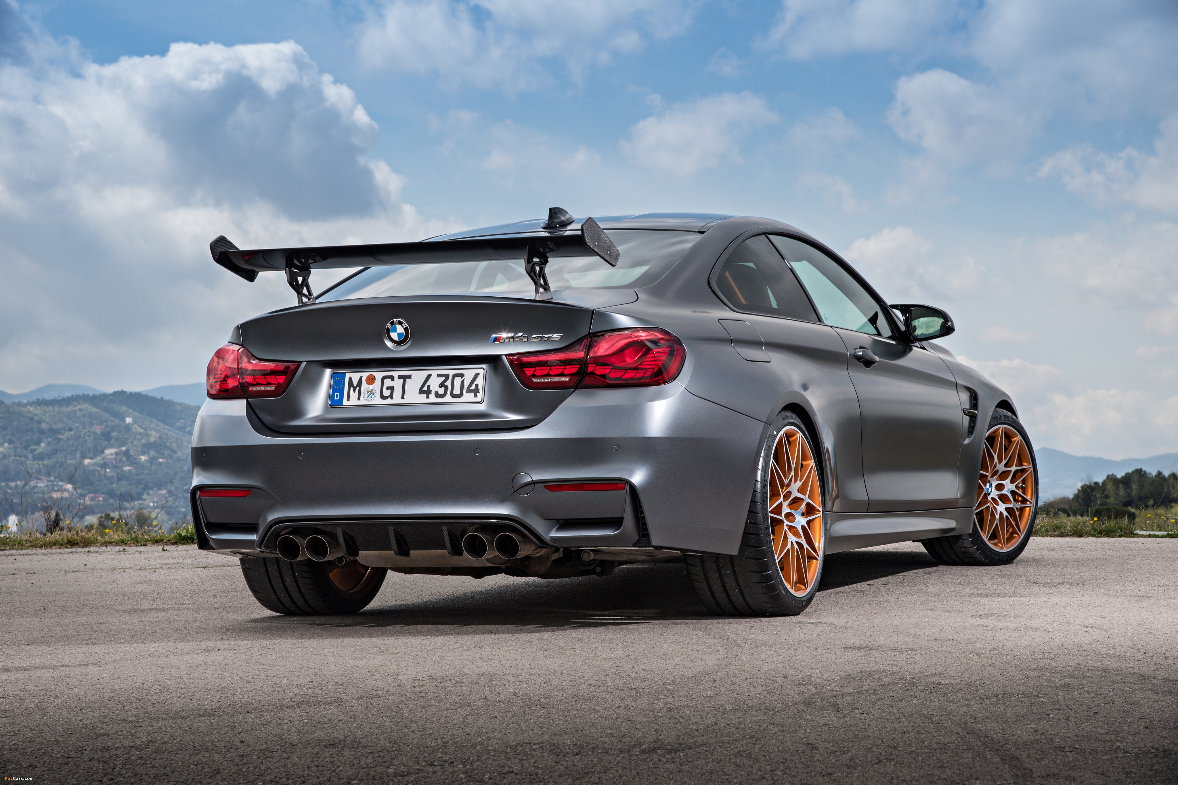 Images of BMW M4 GTS (F82) 2015 (4096 x 2731)