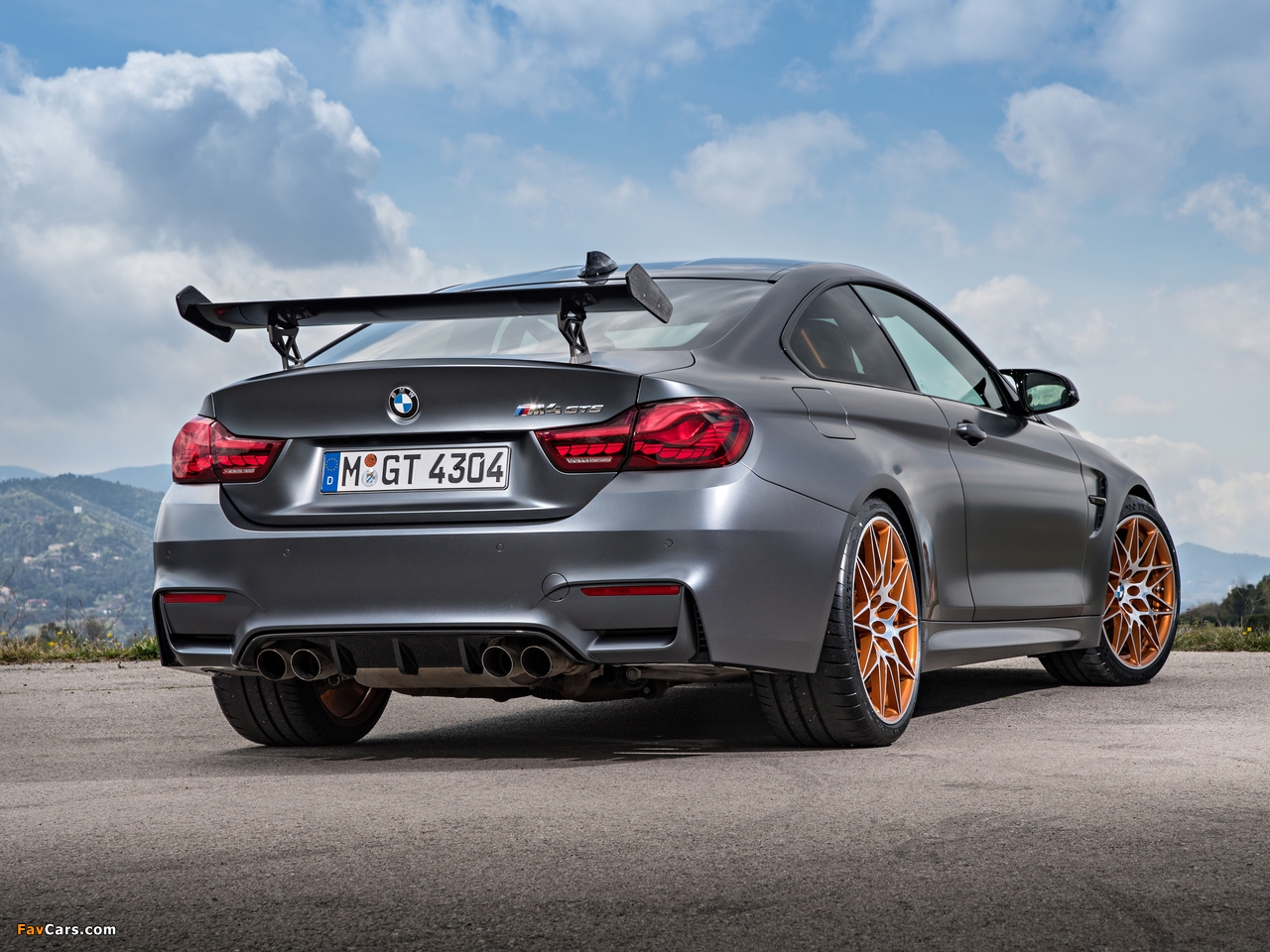 Images of BMW M4 GTS (F82) 2015 (1280 x 960)