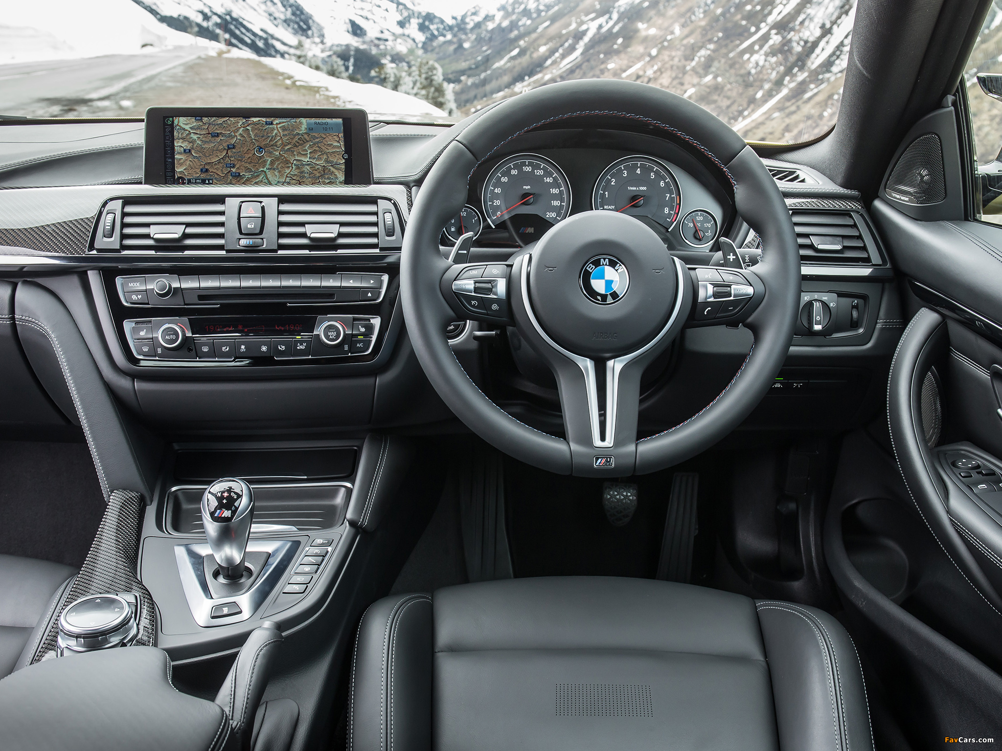 Photos of BMW M4 Coupé UK-spec (F82) 2014 (2048 x 1536)