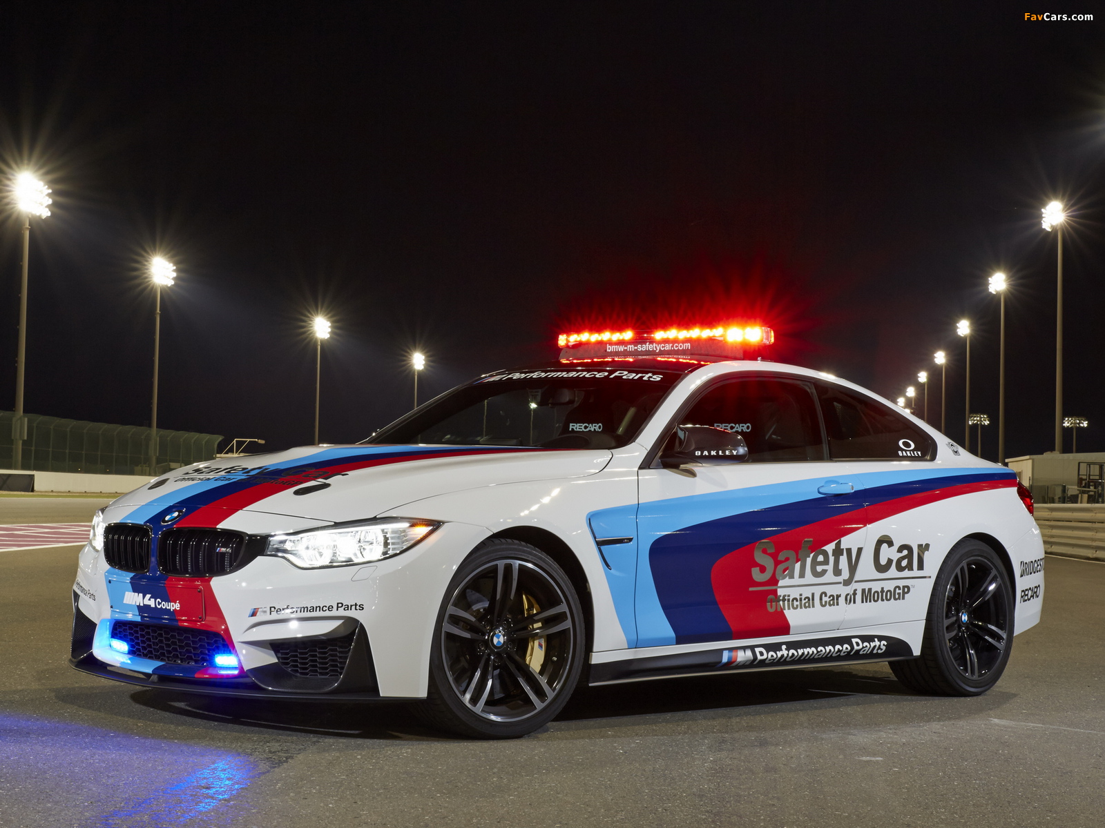 Photos of BMW M4 Coupé MotoGP Safety Car (F82) 2014 (1600 x 1200)