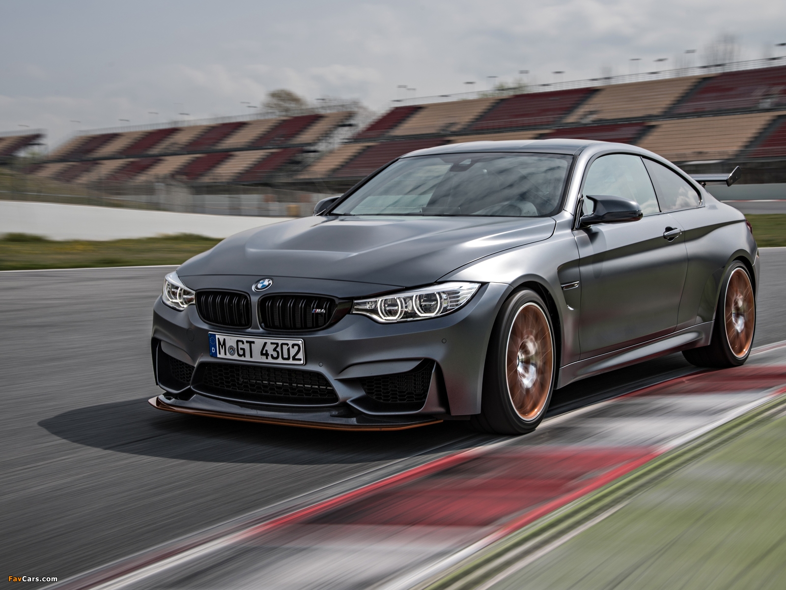 Photos of BMW M4 GTS (F82) 2015 (1600 x 1200)