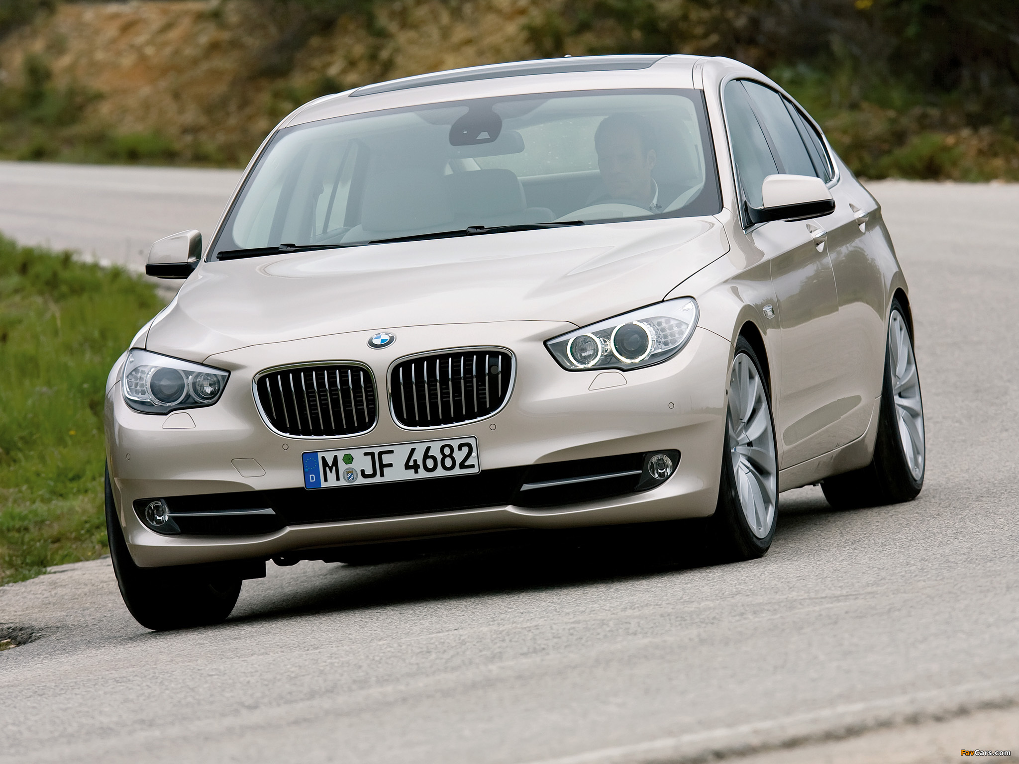BMW 550i Gran Turismo (F07) 2009–13 photos (2048 x 1536)