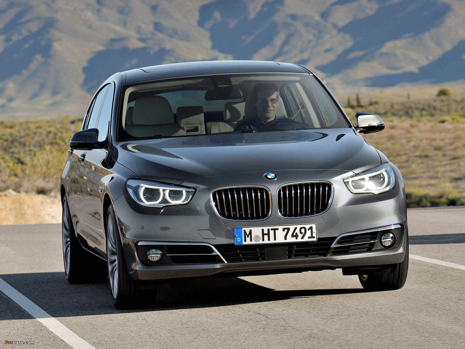 BMW 535i xDrive Gran Turismo Luxury Line (F07) 2013 photos (1600 x 1200)