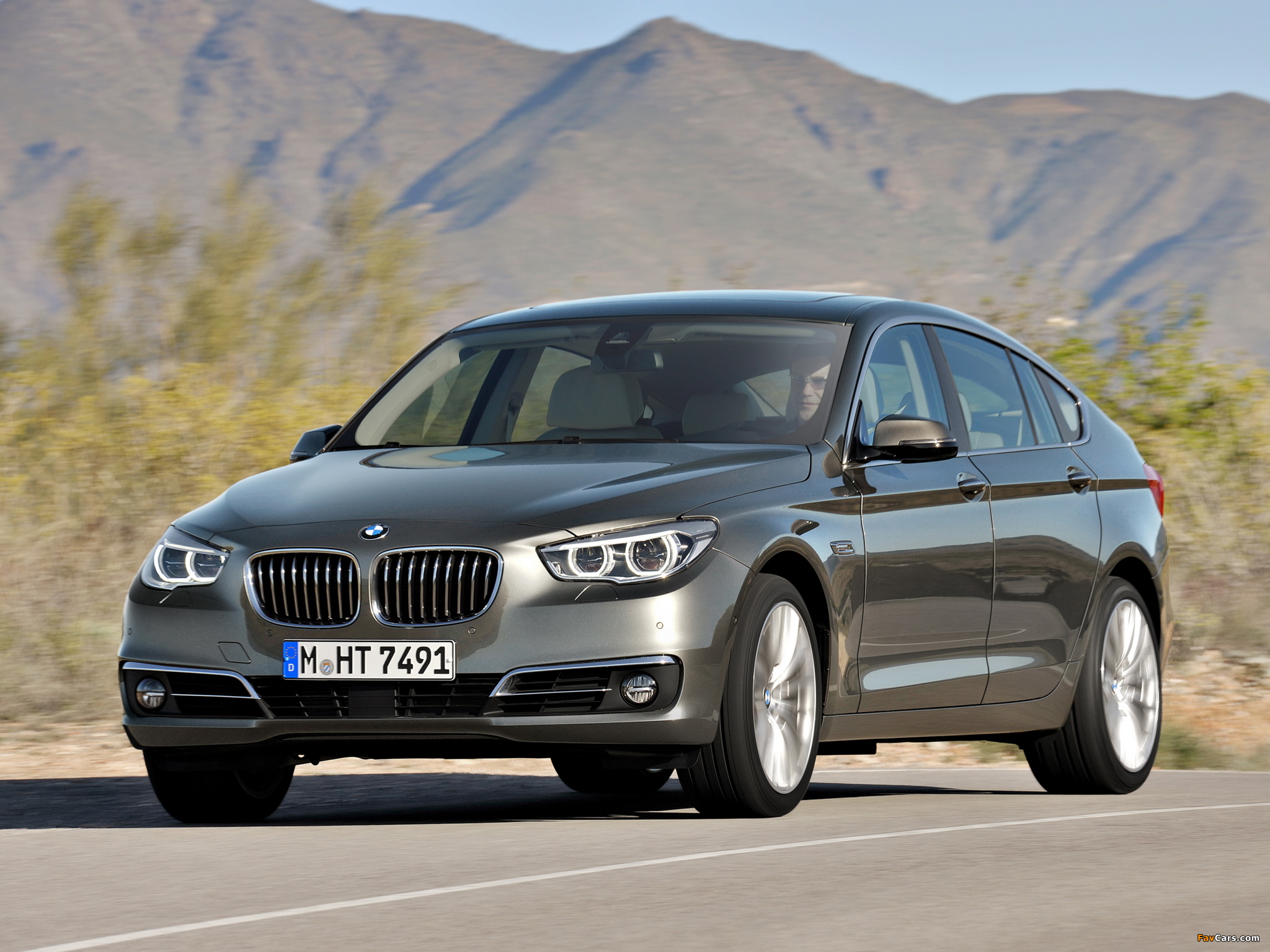 BMW 535i xDrive Gran Turismo Luxury Line (F07) 2013 photos (2048 x 1536)