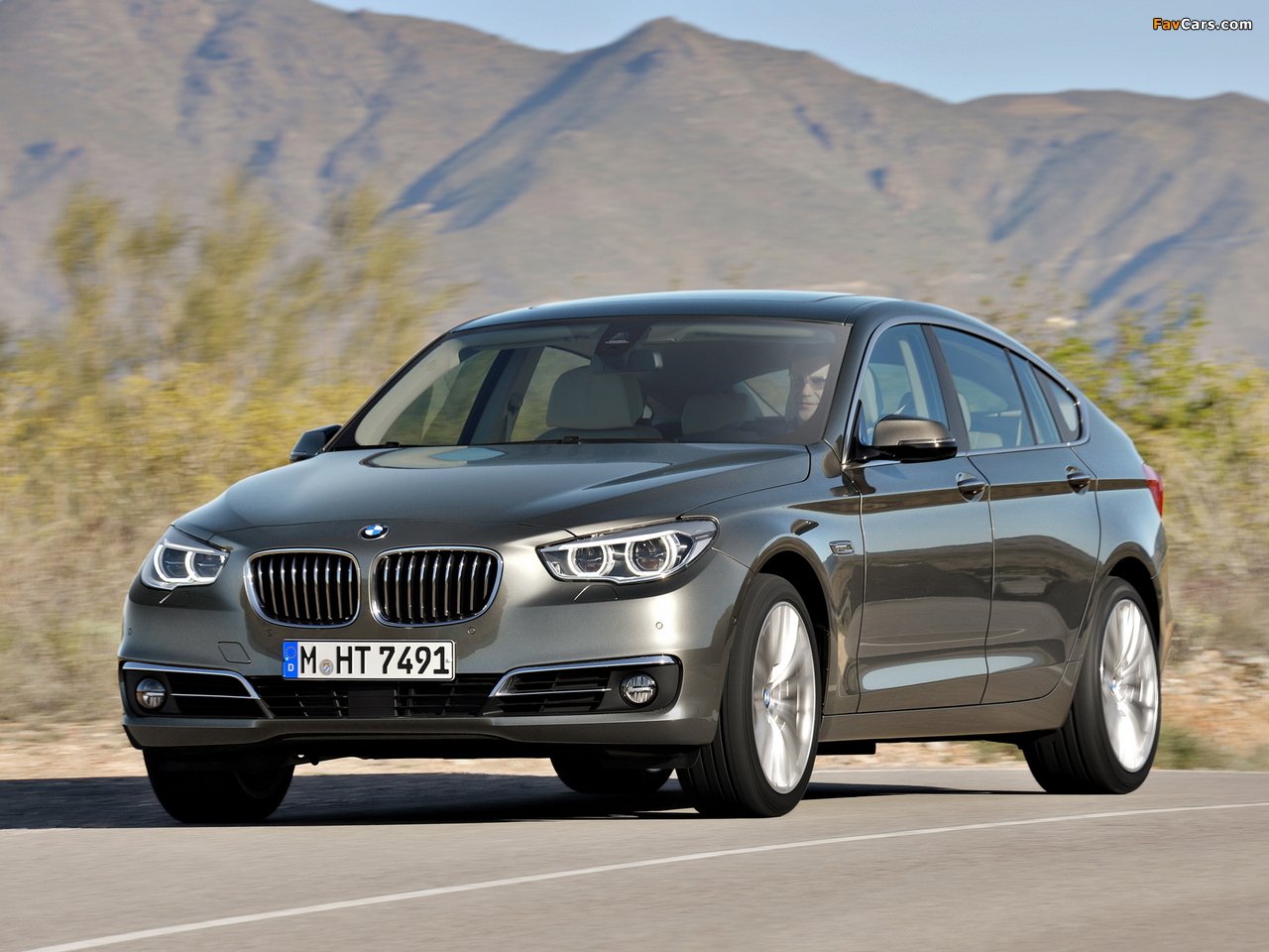 BMW 535i xDrive Gran Turismo Luxury Line (F07) 2013 photos (1280 x 960)