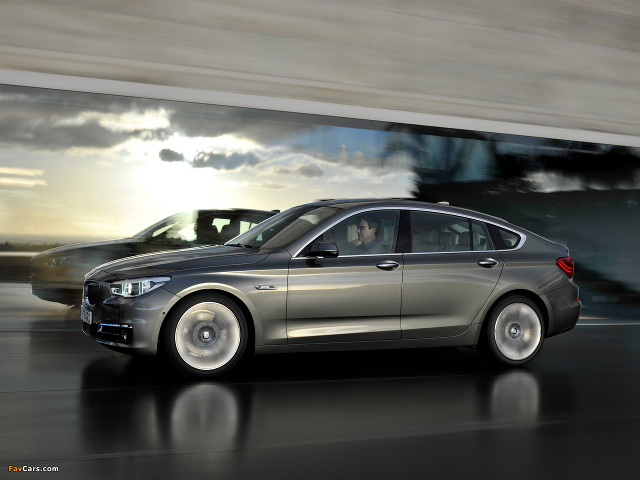 BMW 535i xDrive Gran Turismo Luxury Line (F07) 2013 photos (1280 x 960)