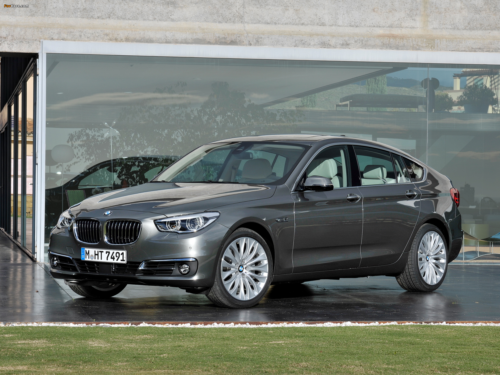 BMW 535i xDrive Gran Turismo Luxury Line (F07) 2013 photos (2048 x 1536)