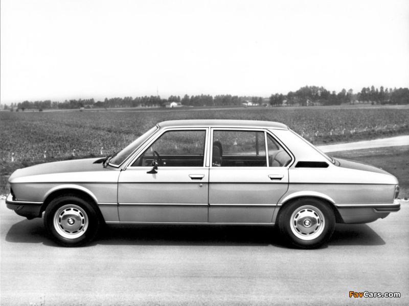 BMW 520 Sedan (E12) 1972–76 pictures (800 x 600)