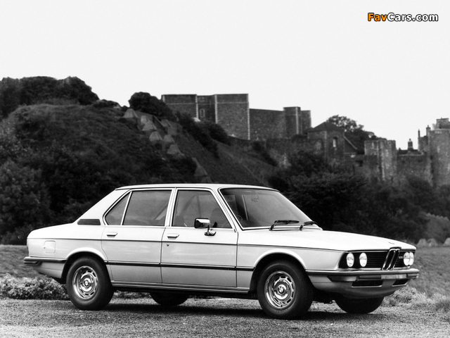 BMW 528 Sedan UK-spec (E12) 1975–77 images (640 x 480)