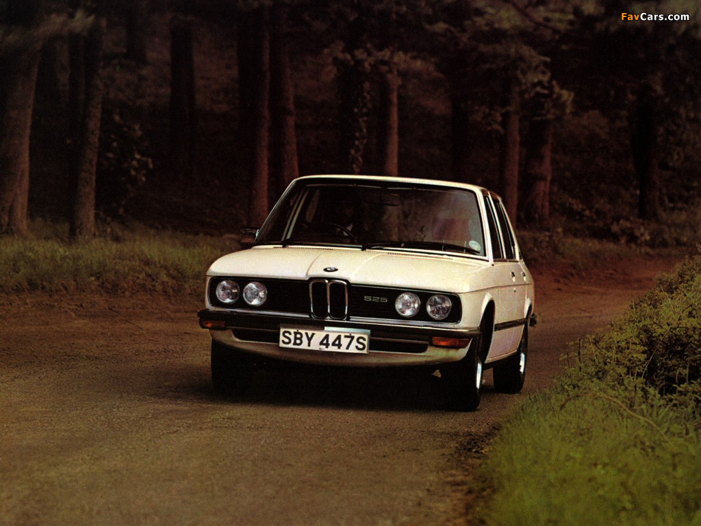 BMW 525 Sedan UK-spec (E12) 1976–81 photos (1024 x 768)