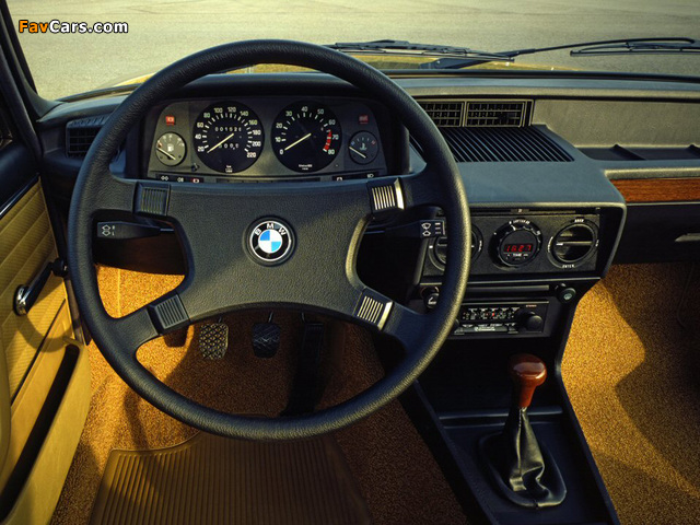BMW 525 Sedan (E12) 1976–81 pictures (640 x 480)