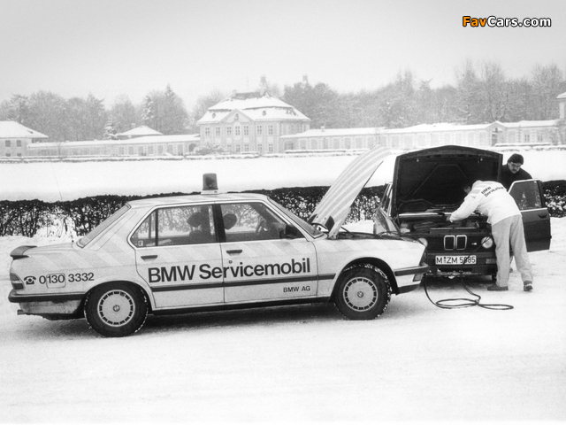 BMW 5 Series Servicemobil (E28) 1981–88 wallpapers (640 x 480)