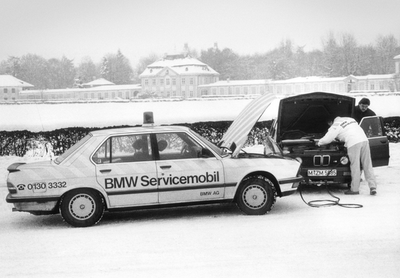 BMW 5 Series Servicemobil (E28) 1981–88 wallpapers
