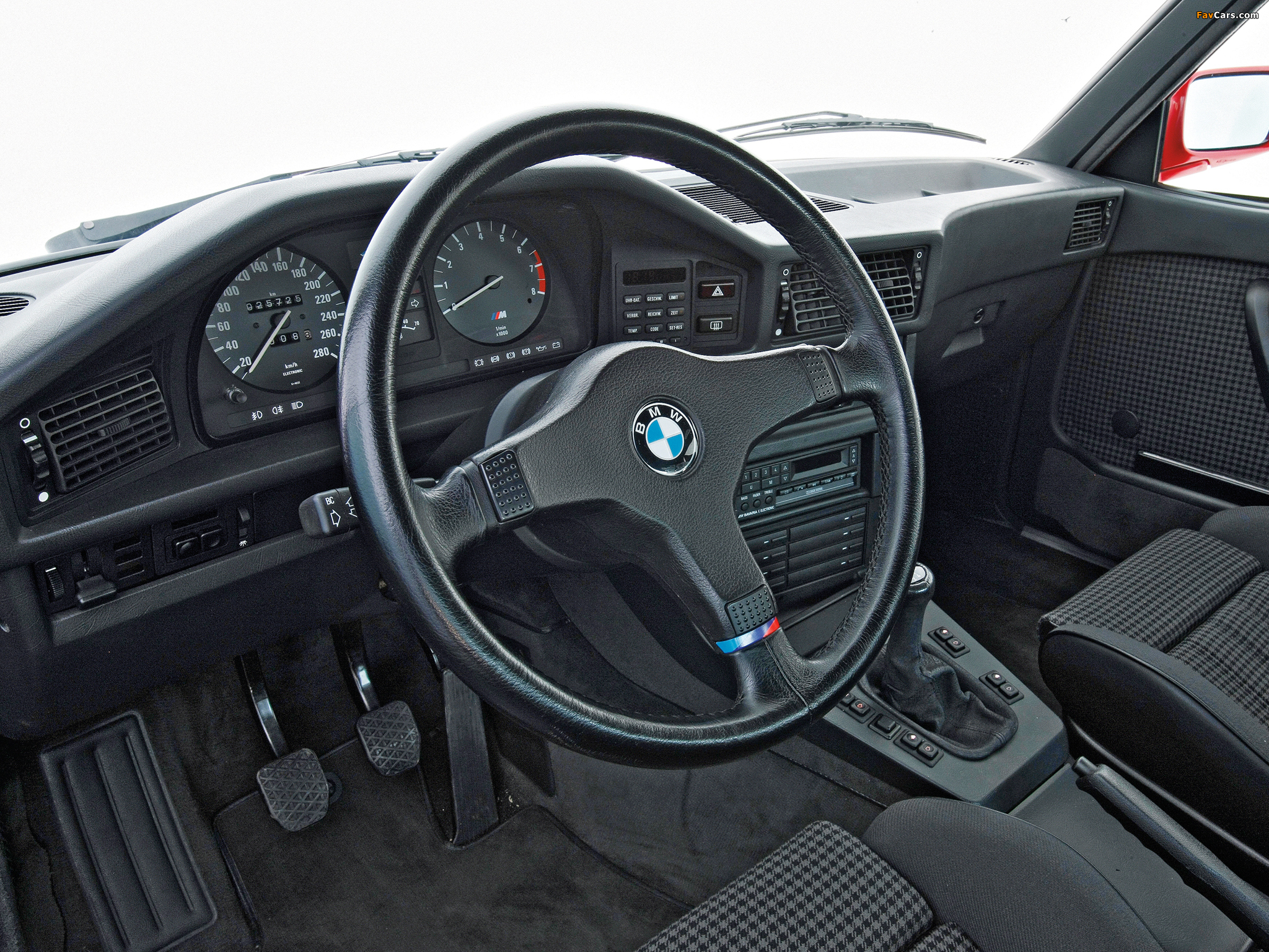 BMW M5 (E28) 1985–87 pictures (2048 x 1536)