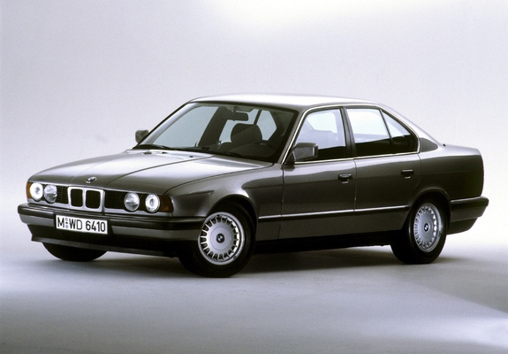 BMW 520i Sedan (E34) 1987–95 images