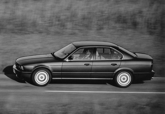 BMW M5 (E34) 1988–92 photos