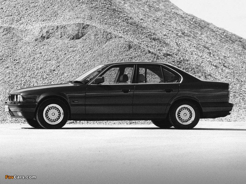 BMW 5 Series Sedan UK-spec (E34) 1988–95 photos (800 x 600)