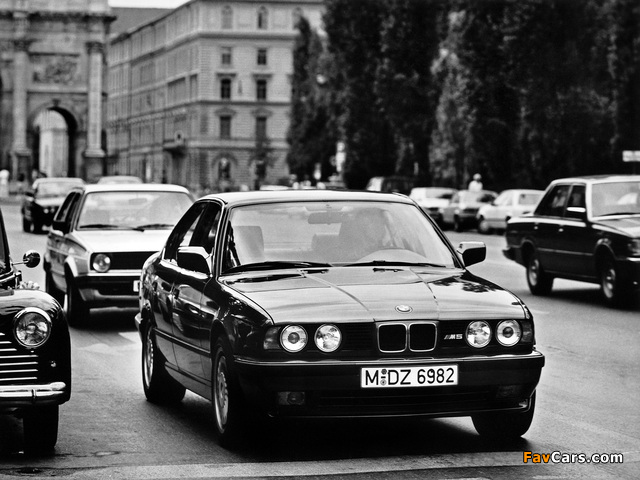 BMW M5 (E34) 1988–92 wallpapers (640 x 480)
