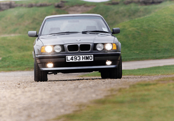 BMW 5 Series Sedan UK-spec (E34) 1988–95 wallpapers