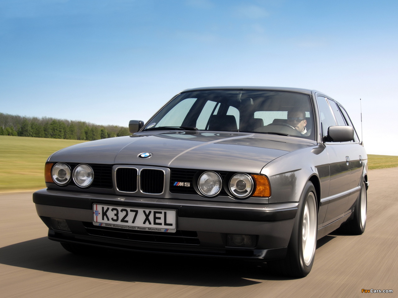 BMW M5 Touring (E34) 1992–94 images (1280 x 960)
