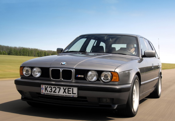 BMW M5 Touring (E34) 1992–94 images