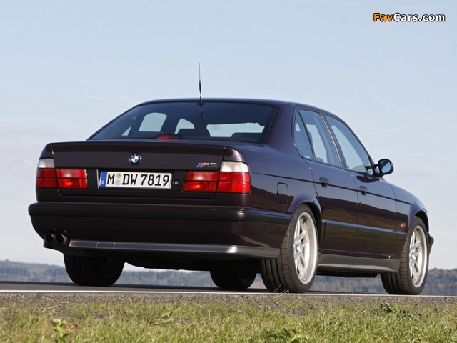BMW M5 Sedan (E34) 1994–95 images (640 x 480)