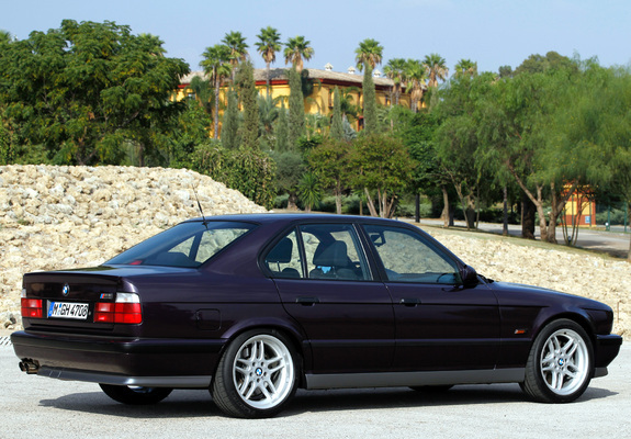 BMW M5 Sedan (E34) 1994–95 pictures