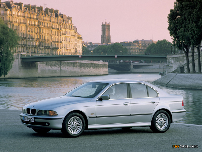 BMW 5 Series Sedan (E39) 1995–2003 photos (800 x 600)