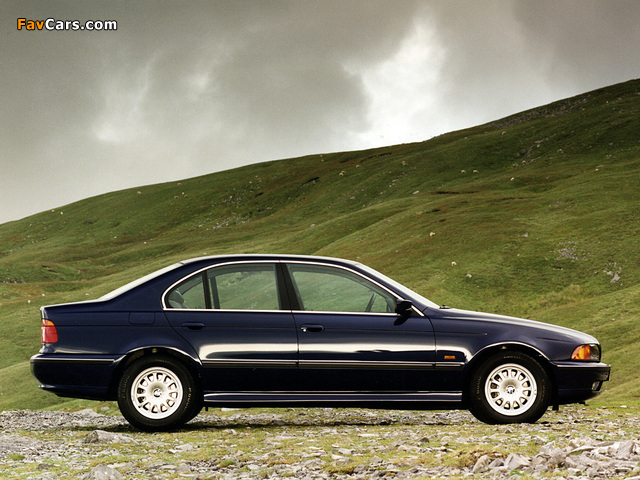 BMW 520i Sedan UK-spec (E39) 1996–2000 photos (640 x 480)