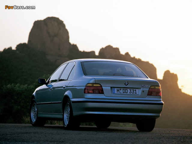 BMW 535i Sedan (E39) 1996–2000 photos (640 x 480)
