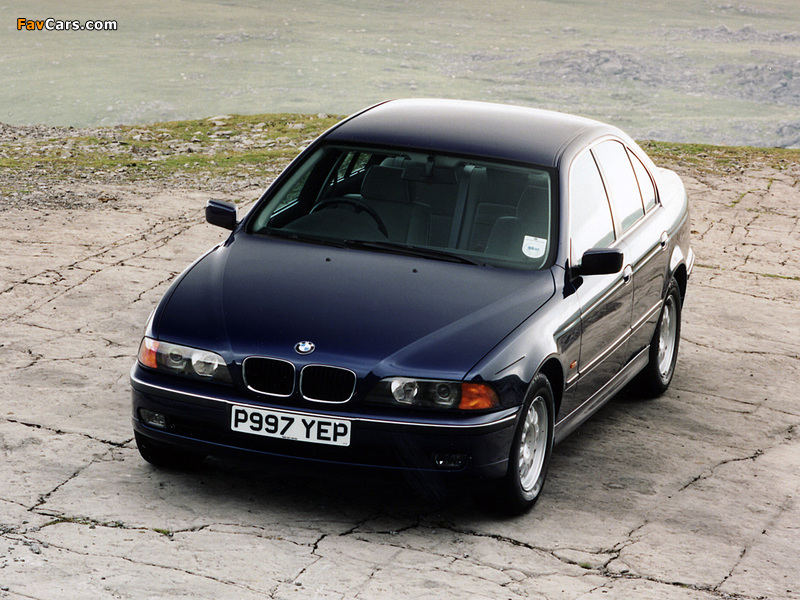BMW 520i Sedan UK-spec (E39) 1996–2000 pictures (800 x 600)