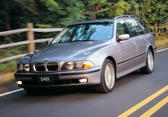 BMW 540i Touring (E39) 1997–2000 images