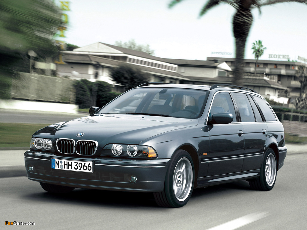 BMW 540i Touring (E39) 1997–2004 images (1024 x 768)