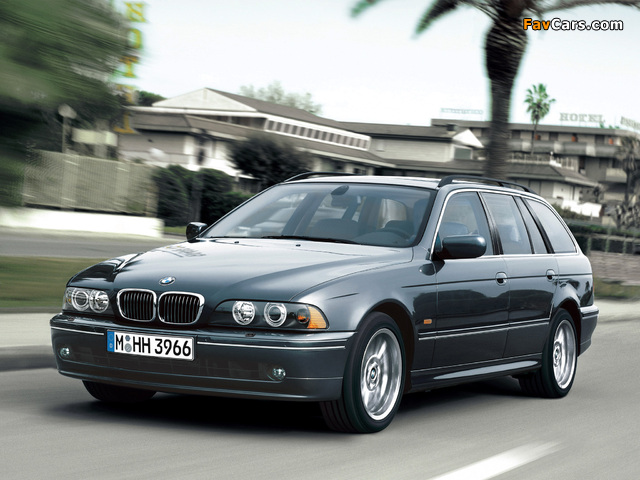 BMW 540i Touring (E39) 1997–2004 images (640 x 480)
