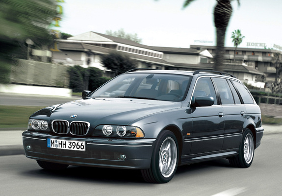 BMW 540i Touring (E39) 1997–2004 images