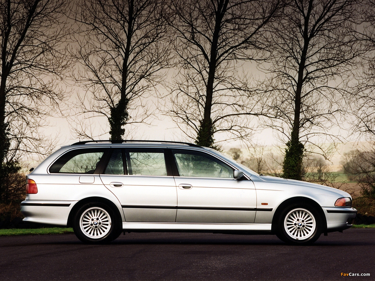 BMW 525tds Touring UK-spec (E39) 1997–2000 wallpapers (1280 x 960)