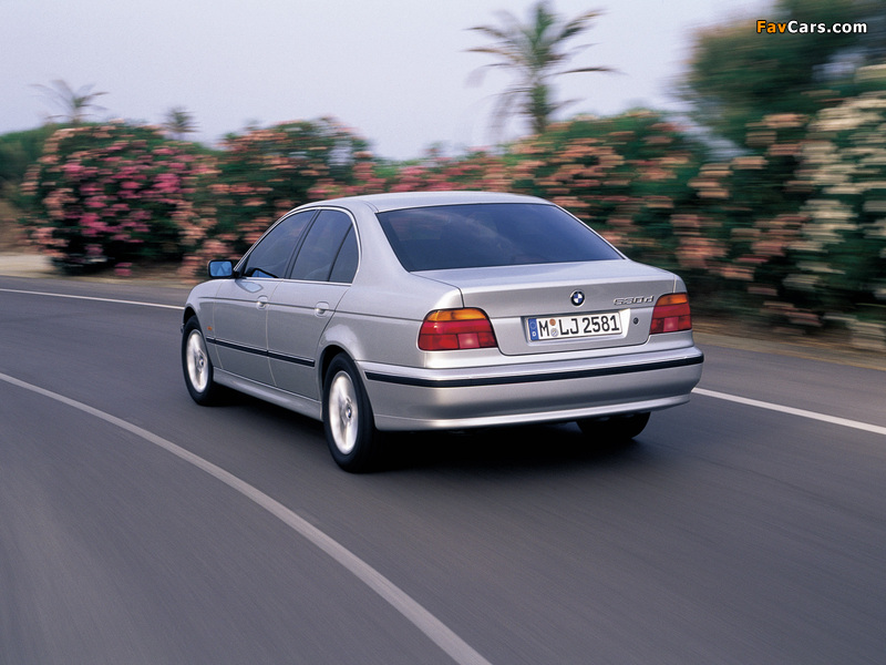 BMW 530d Sedan (E39) 1998–2003 images (800 x 600)