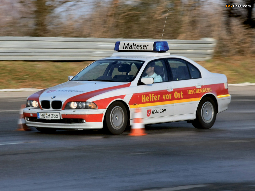 BMW 540i Emergency (E39) 2000–03 images (1024 x 768)