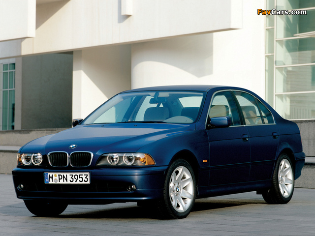 BMW 525i Sedan (E39) 2000–03 images (640 x 480)