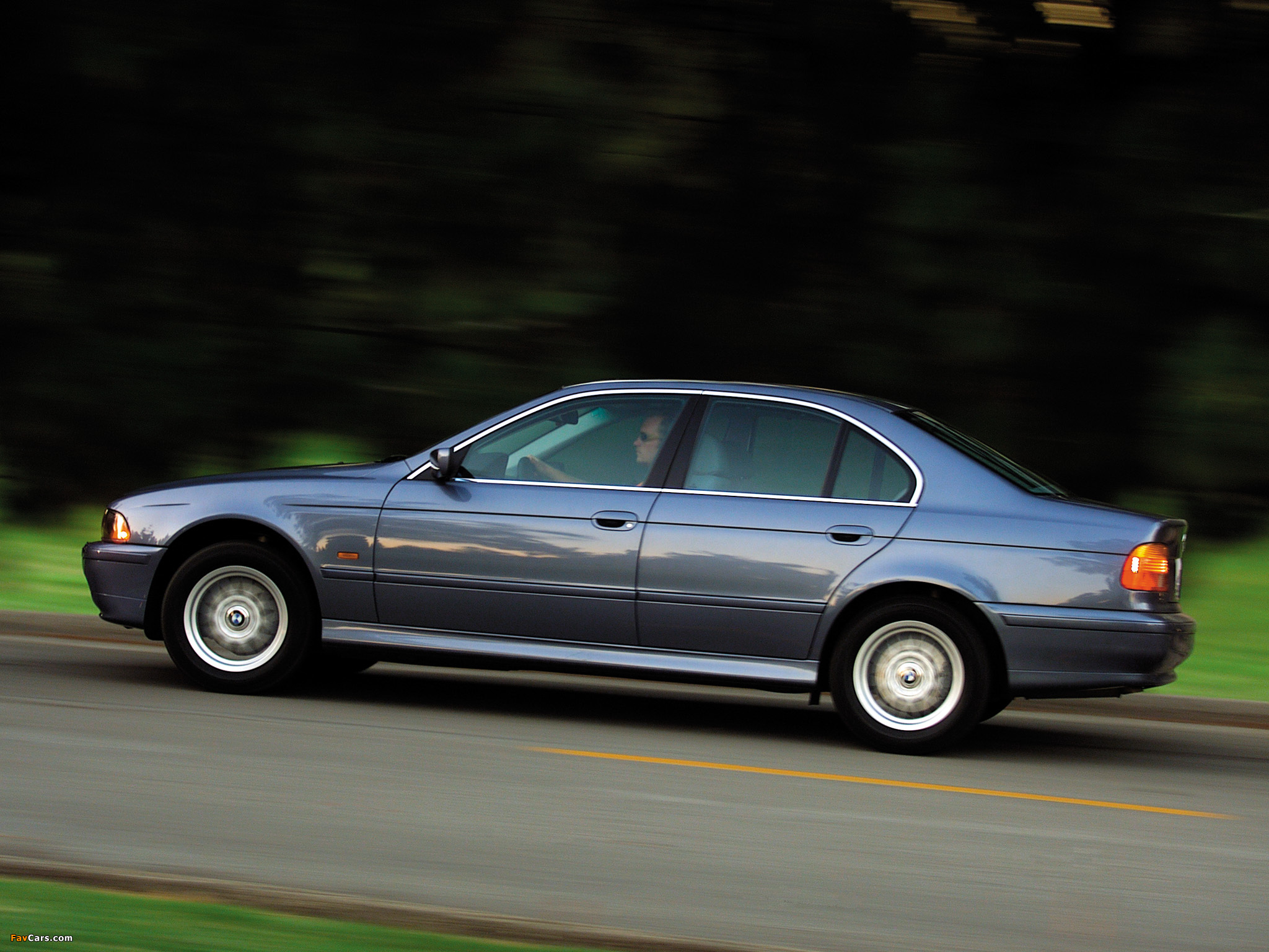 BMW 530i Sedan US-spec (E39) 2000–03 pictures (2048 x 1536)