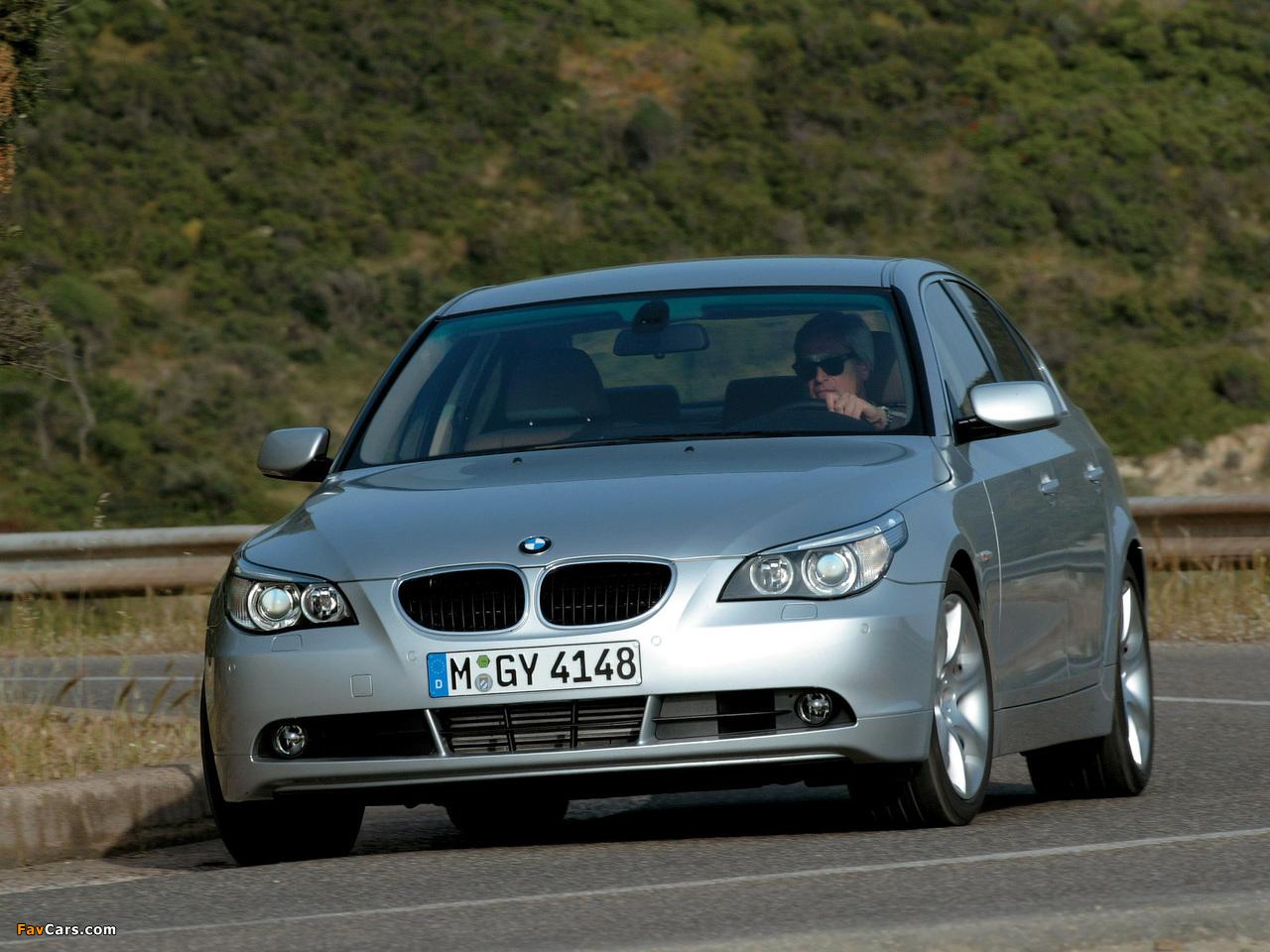 BMW 5 Series Sedan (E60) 2003–07 images (1280 x 960)